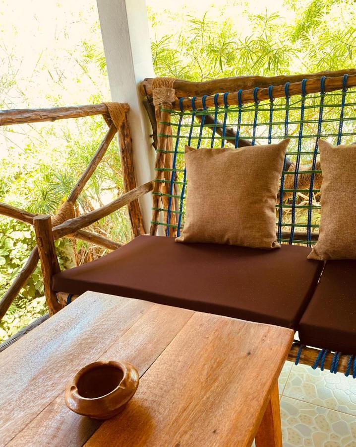 Helwas Zanzibar Beach Hotel Бвейю Екстер'єр фото