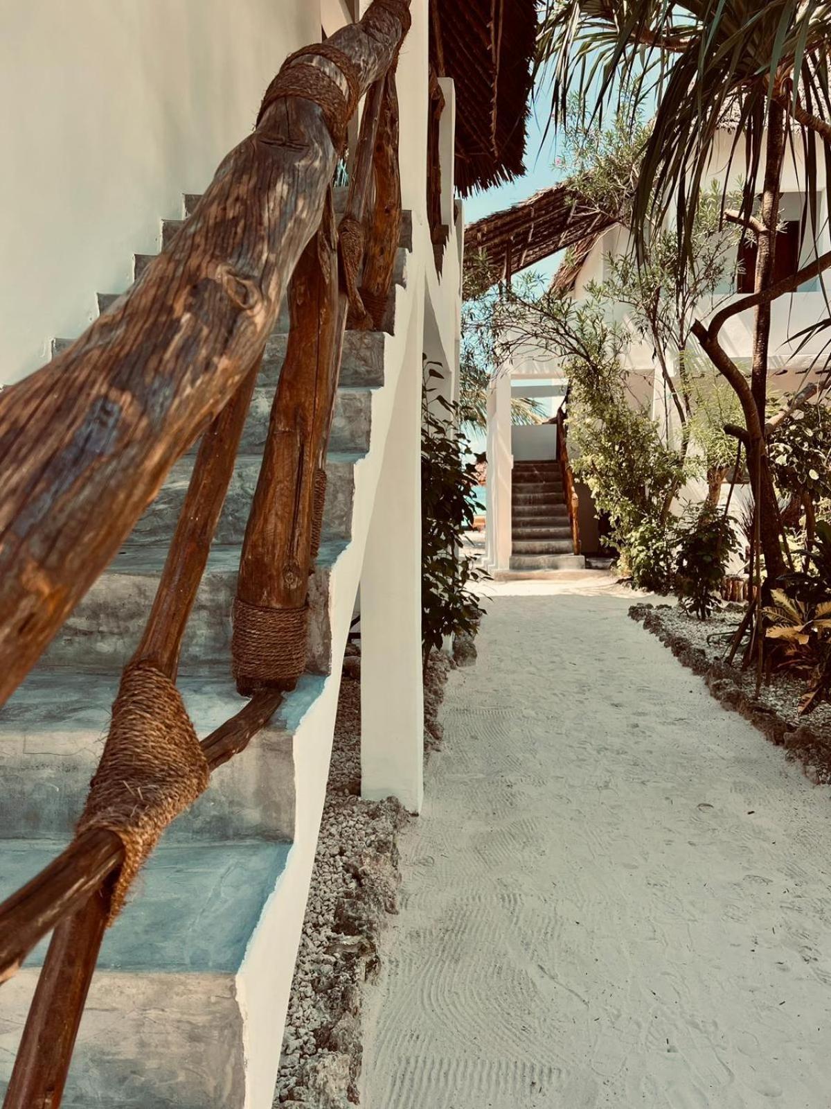 Helwas Zanzibar Beach Hotel Бвейю Екстер'єр фото