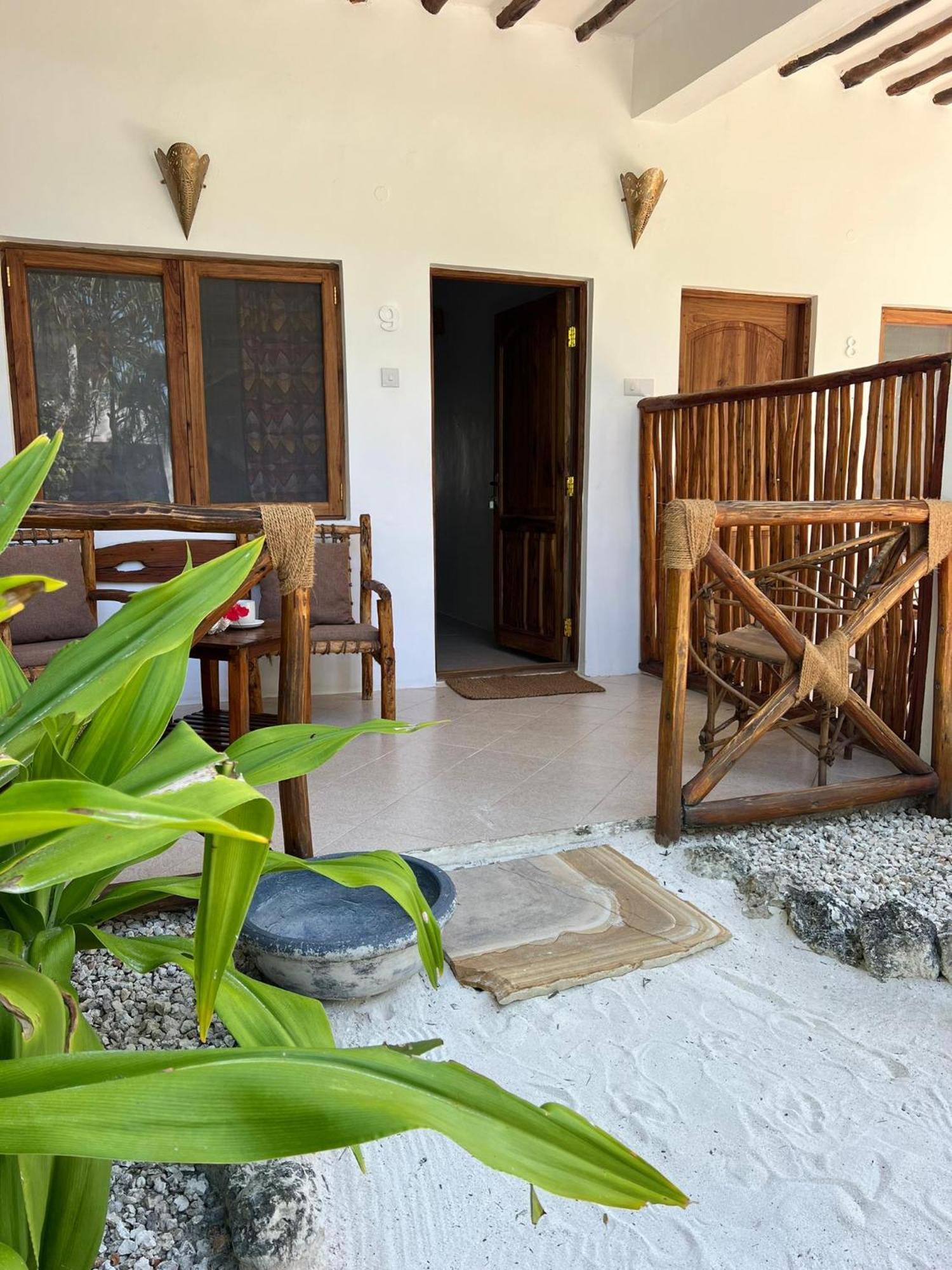 Helwas Zanzibar Beach Hotel Бвейю Екстер'єр фото