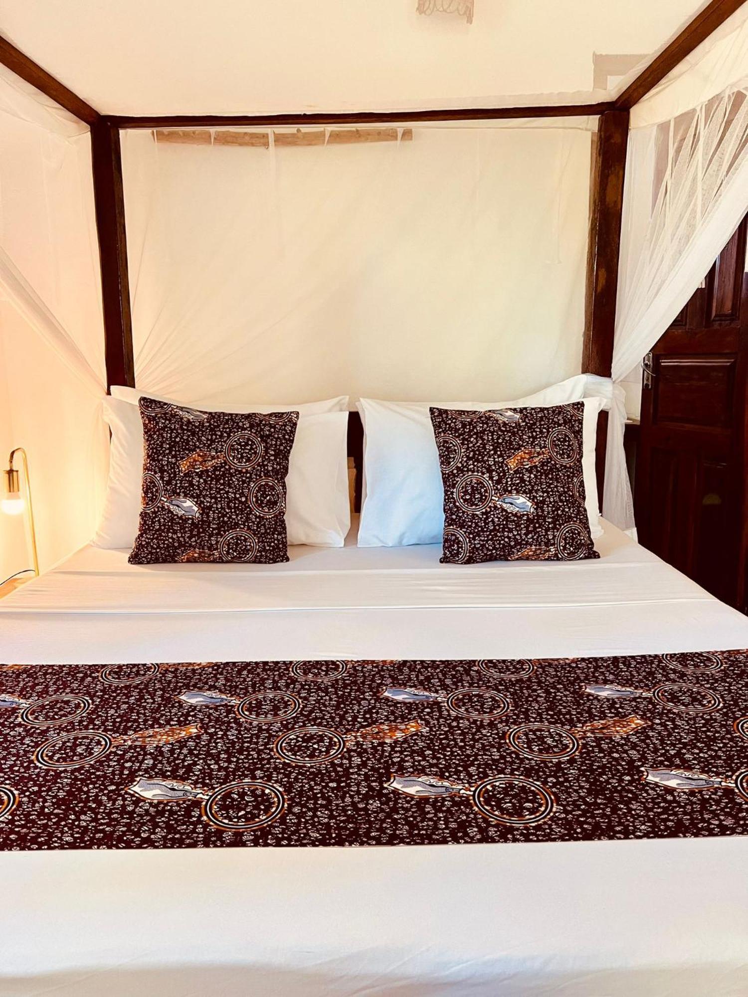 Helwas Zanzibar Beach Hotel Бвейю Екстер'єр фото