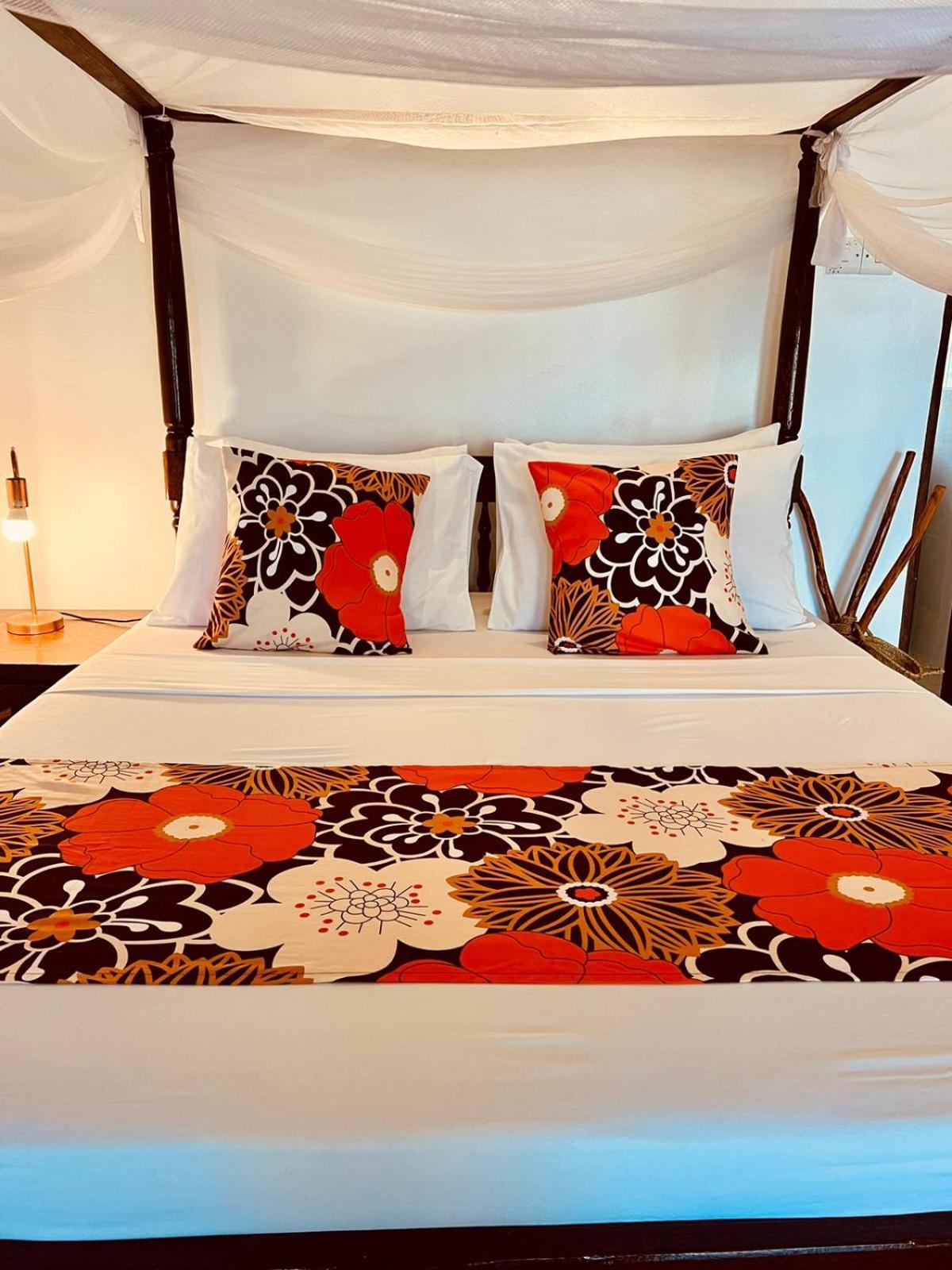 Helwas Zanzibar Beach Hotel Бвейю Екстер'єр фото