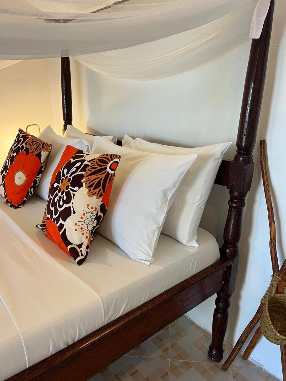Helwas Zanzibar Beach Hotel Бвейю Екстер'єр фото