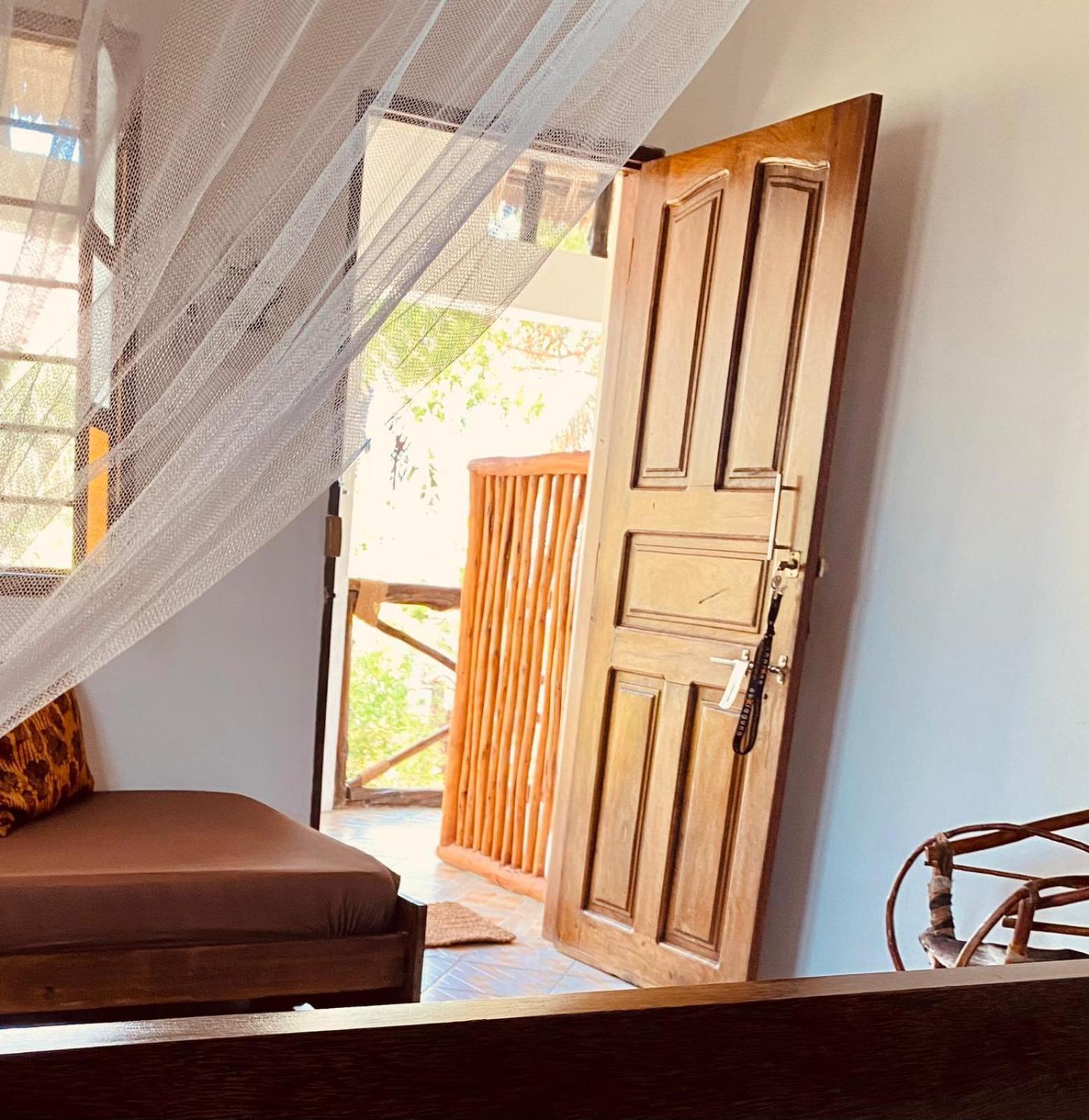 Helwas Zanzibar Beach Hotel Бвейю Екстер'єр фото