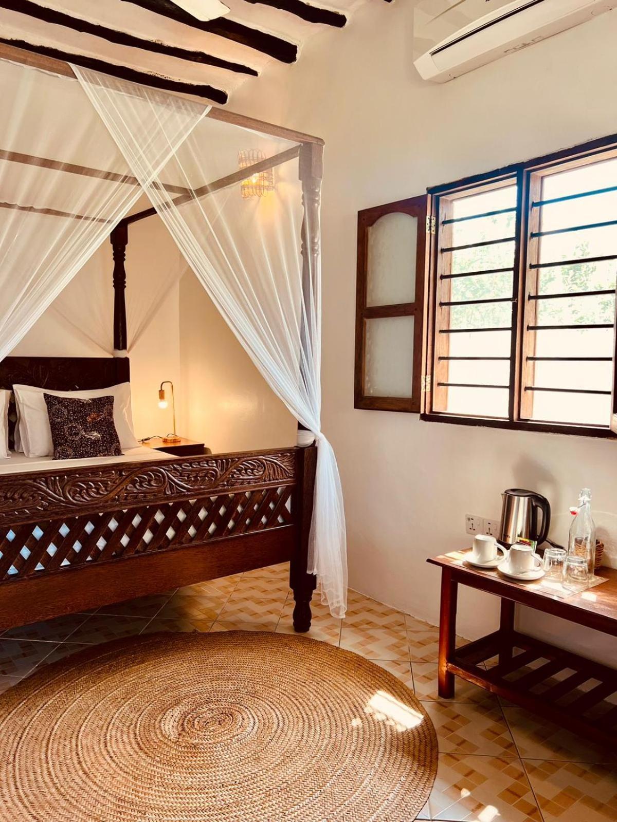Helwas Zanzibar Beach Hotel Бвейю Екстер'єр фото
