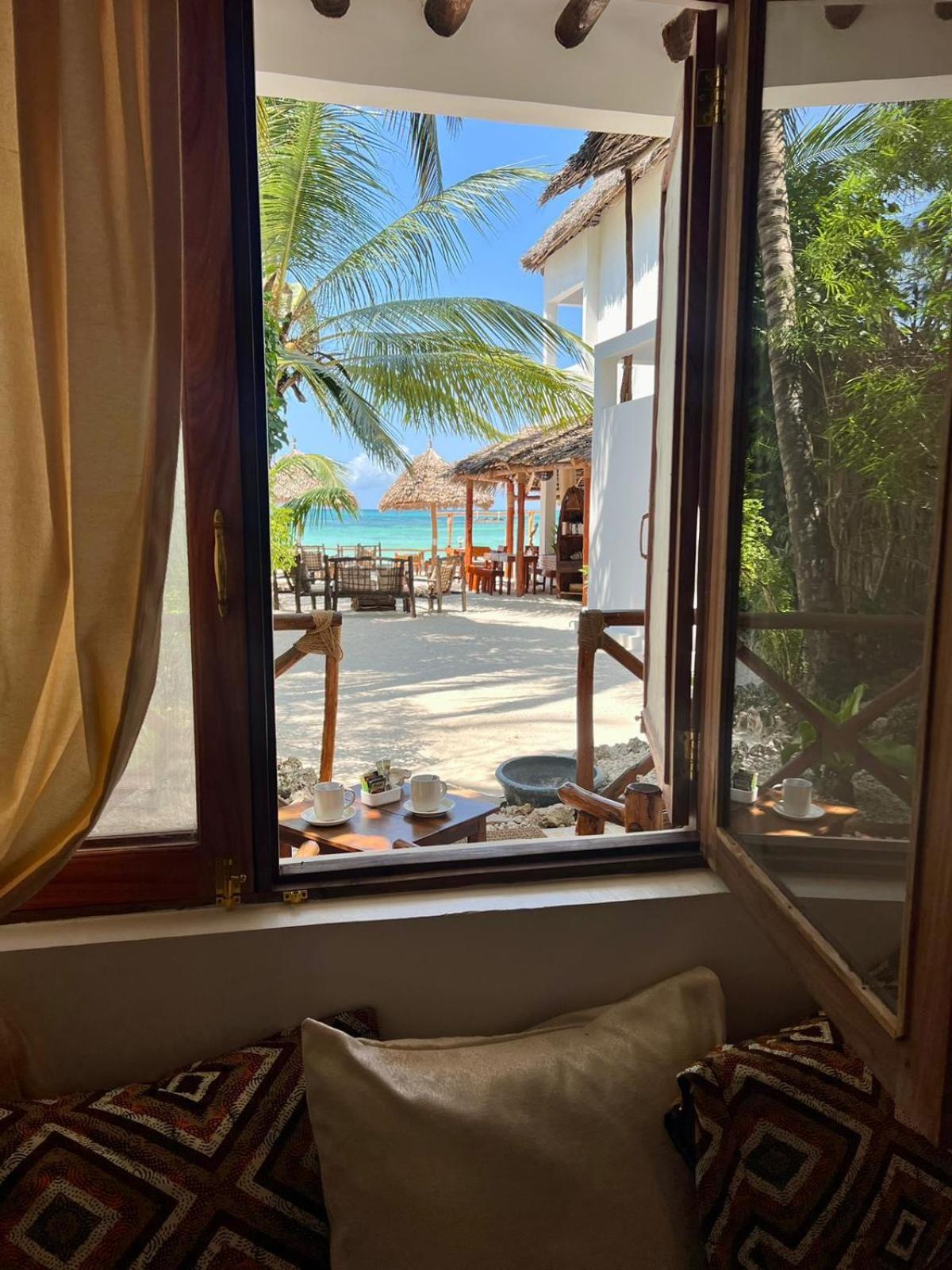 Helwas Zanzibar Beach Hotel Бвейю Екстер'єр фото
